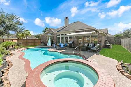 524 Millers Water Ln League City, TX 77573