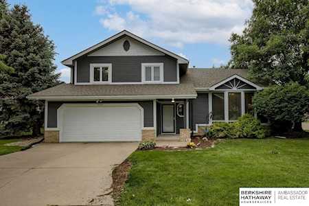 2102 Marilyn Dr Papillion, NE 68046