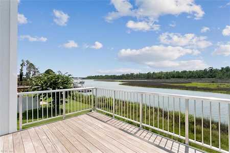 302 York Point Rd Seaford, VA 23696