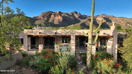 7065 N Chimney Rock Place Tucson, AZ 85718