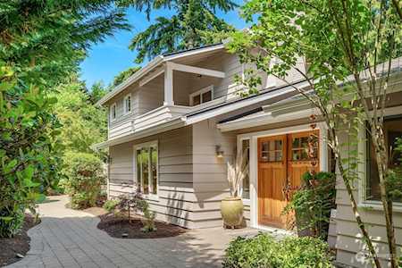 936 Lake Washington Blvd NE Bellevue, WA 98004