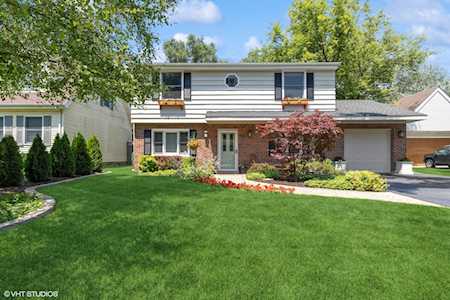 1005 Jenkisson Ave Lake Bluff, IL 60044