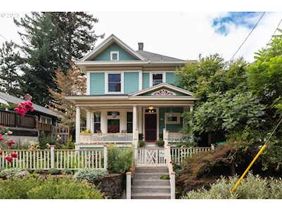 1752 SE Taylor ST Portland, OR 97214