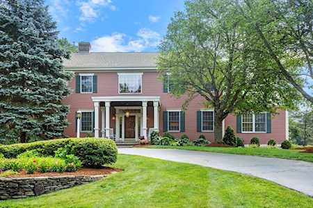 16 Freedom Drive North Reading, MA 01864