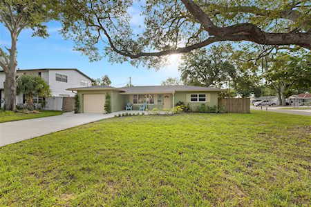 7401 Hobson St NE St. Petersburg, FL 33702