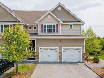8 Manor Dr #D Hooksett, NH 03106