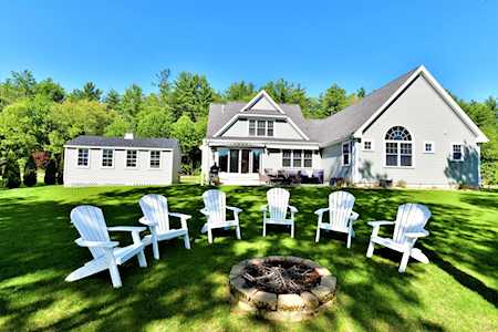 45 Falcon Ln Hooksett, NH 03106
