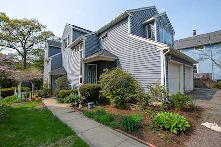 749 Heath St #749 Brookline, MA 02467