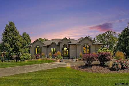 18401 Poppleton Circle Omaha, NE 68130