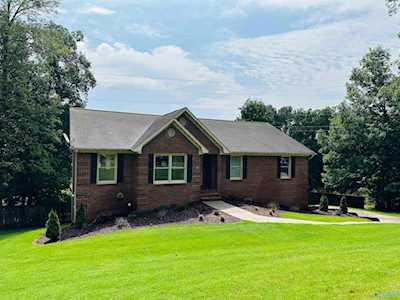 126 Joey Road Owens Cross Roads, AL 35763