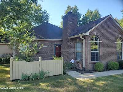 3238 Graystone Manor Pkwy Louisville, KY 40241