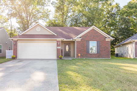 7112 Blue Stream Ct Louisville, KY 40258