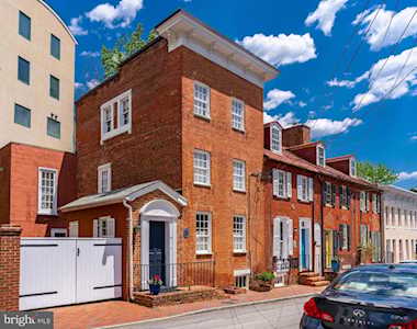 60 Cornhill St Annapolis, MD 21401