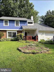 8 Colin Ct Claymont, DE 19703