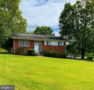1301 Xaveria Dr Silver Spring, MD 20903