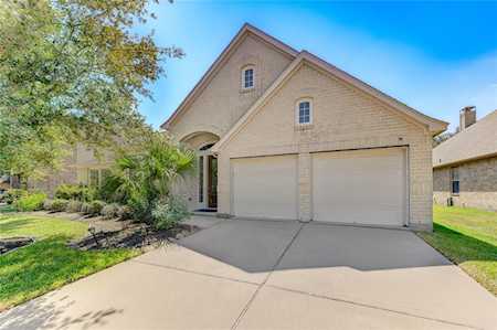 2610 White Falls Drive Pearland, TX 77584