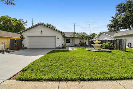 70 Squire Ct Dunedin, FL 34698