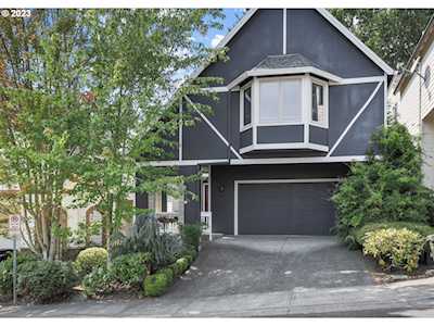 2437 NW Byrne TER Portland, OR 97229