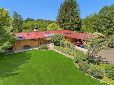 32514 NE 77th St Carnation, WA 98014