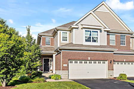 2782 Blakely Ln Naperville, IL 60540