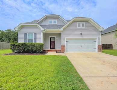 4752 Elizabeth Harbor Dr Chesapeake, VA 23321