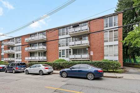 50 Park St #22 Brookline, MA 02446