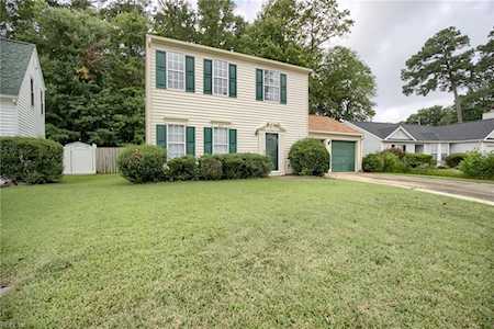 807 Chapin Wood Dr Newport News, VA 23608