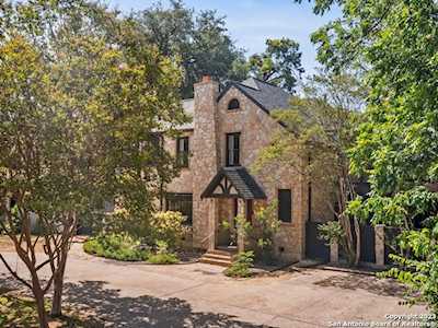 338 E Melrose Dr Olmos Park, TX 78212