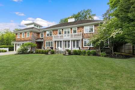 384 King Caesar Rd Duxbury, MA 02332