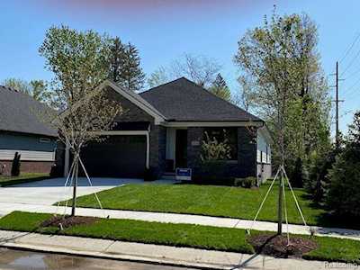 9614 White Pine Ct Plymouth Twp, MI 48170