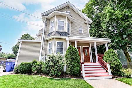 61 Lowell St #2 Waltham, MA 02453