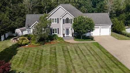 25 Tupelo Rd Westport, MA 02790