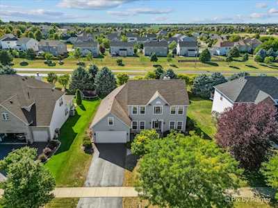 26658 Lindengate Circle Plainfield, IL 60585