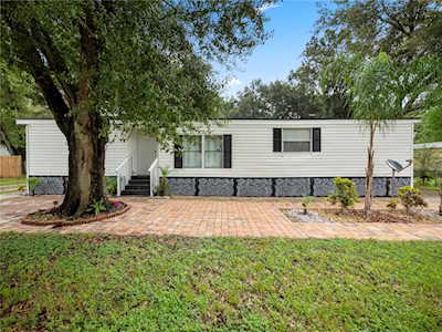 304 Temple Ct Winter Haven, FL 33880