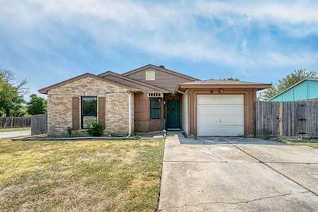2214 Busch Drive Arlington, TX 76014
