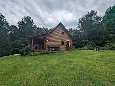30 Lincoln Point Rd #Log home Charlton, MA 01507