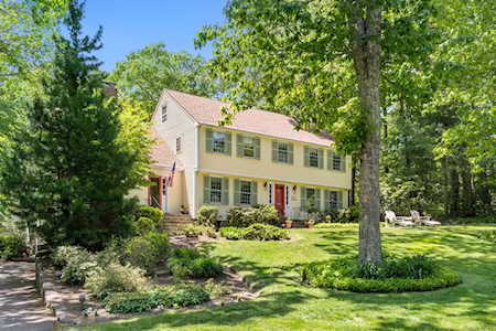 170 Richardson Drive Needham, MA 02492