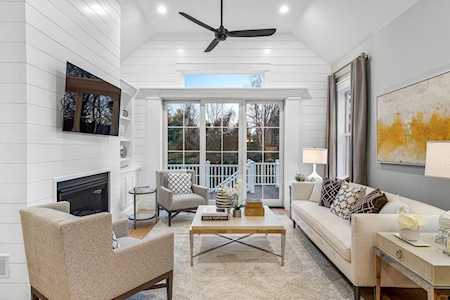 8 Pioneer Rd #U:8 Framingham, MA 01701