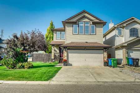 48 Evanscove Heights NW Calgary, AB T3P 0A4