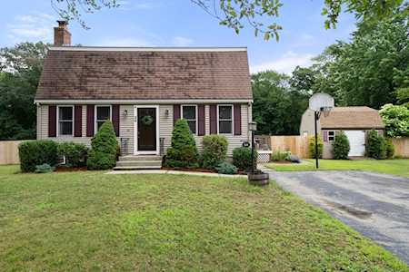24 Ticonderoga Ln Millis, MA 02054