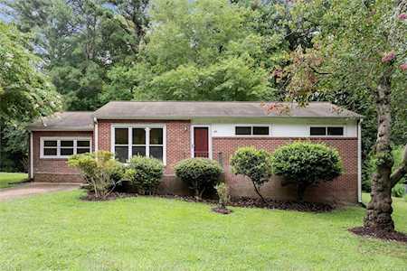 165 Winston Dr Williamsburg, VA 23185