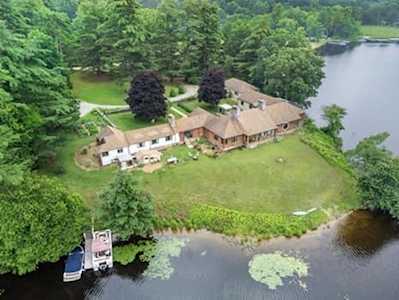25 Library Ln S Sturbridge, MA 01566