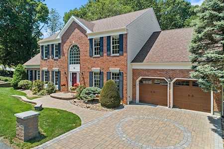 22 Wild Rose Dr North Andover, MA 01845