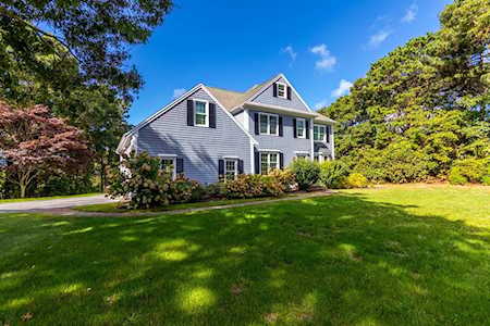 24 Longshank Cir Falmouth, MA 02536