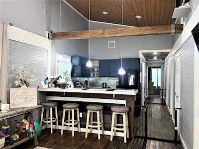 403 San Jacinto ST Smithville, TX 78957