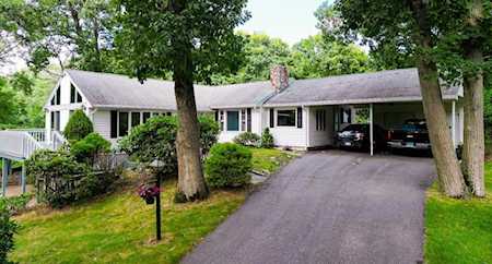 187 Park Cir Attleboro, MA 02703