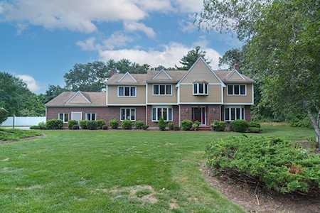 7 Hayden Dr Foxboro, MA 02035