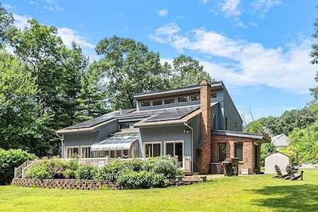 183 Bear Hill Rd North Andover, MA 01845