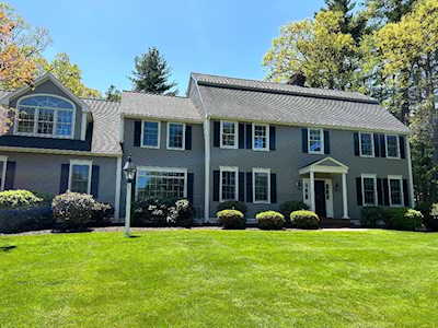 1 Loeffler Ln Medfield, MA 02052