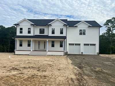 5 Quaker Lane Bourne, MA 02532